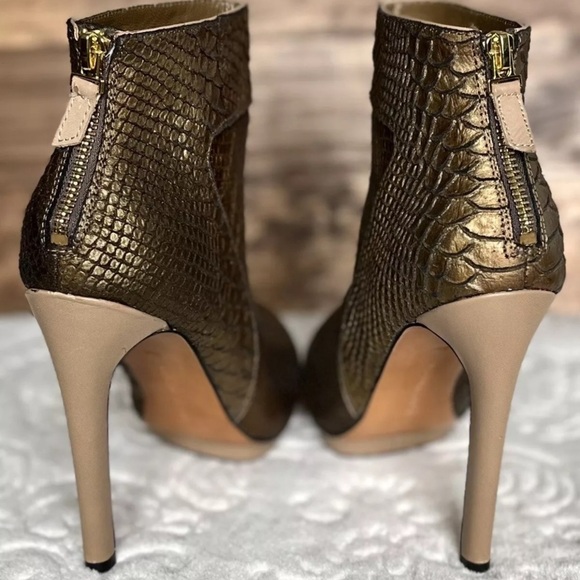 Badgley Mischka Fido Snake Print Embossed High Heels Booties 8M Bronze Wedding - Picture 6 of 16